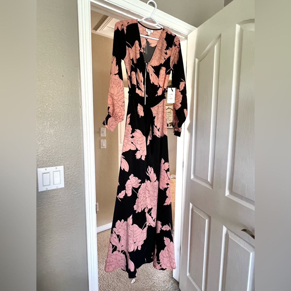 UNIQUE VINTAGE | Black/pink Stretchy Jumpsuit & Cape. NWT, size 4/Sm. Stunning!